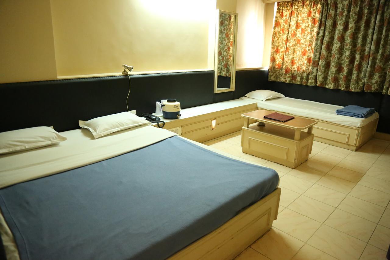 Hotel Siddhartha Palace Ahmedabad Extérieur photo